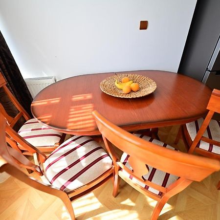 Vacation Apartment With Free Parking Sibiu Exterior foto